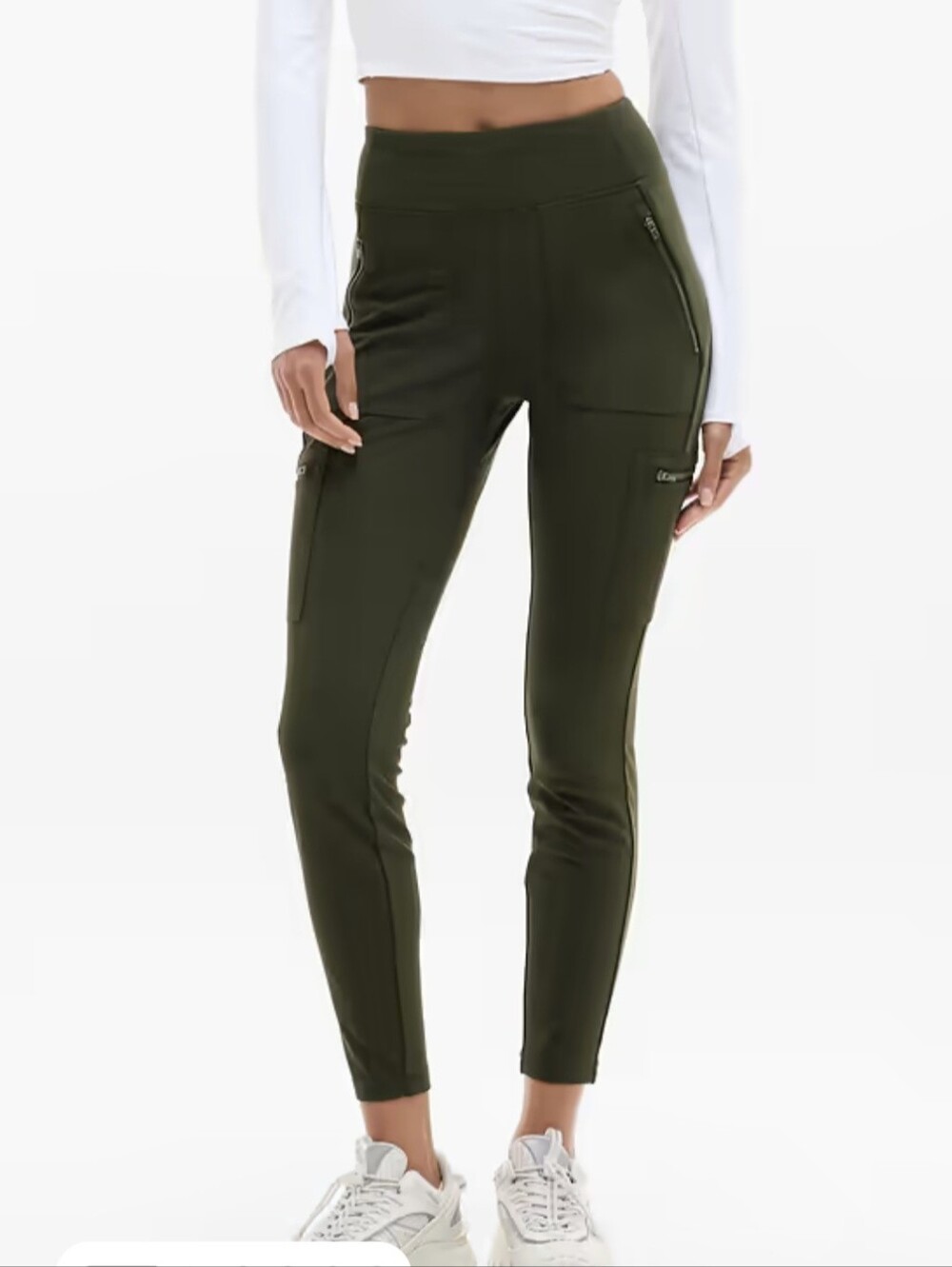 Athleta Headlands Hybrid Cargo Tight (Size 8)